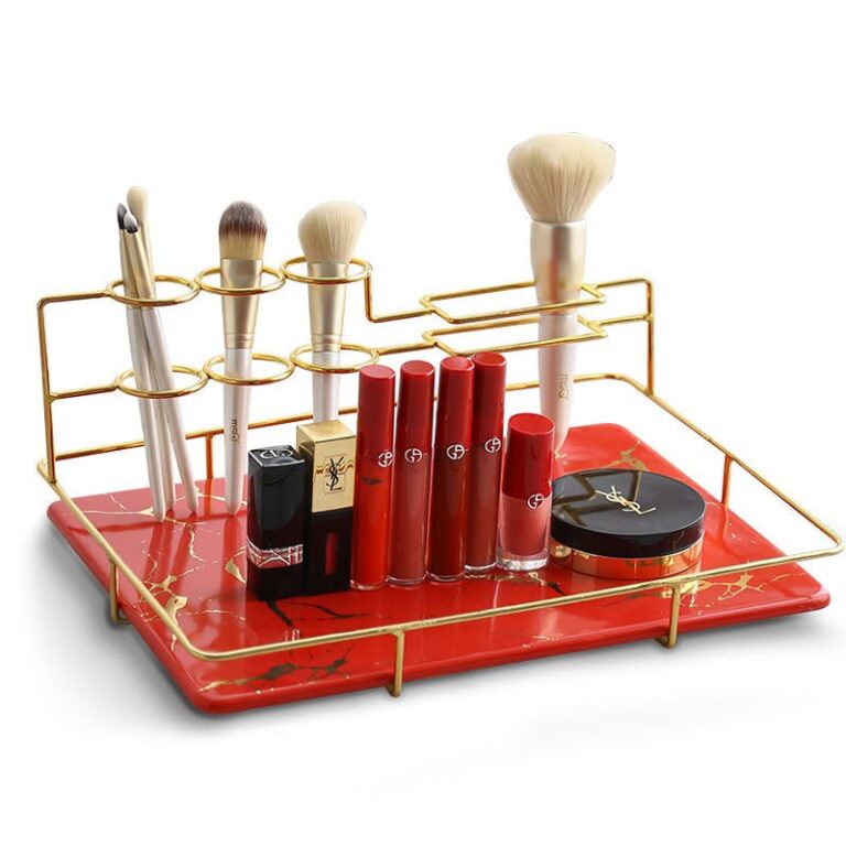 Goldener Kosmetik Organizer aus Marmor