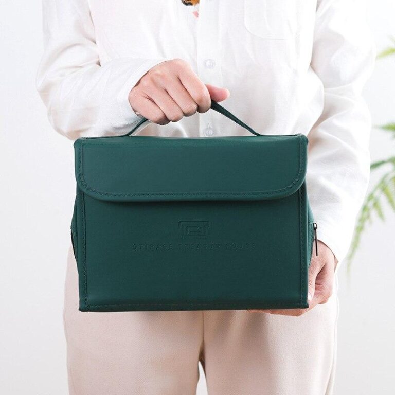 Alternative view of Hängender Kosmetiktasche