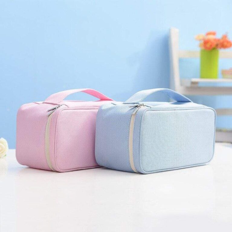 Alternative view of Lingerie Kosmetiktasche