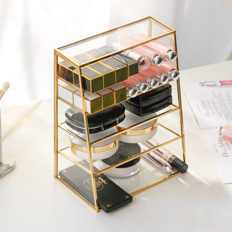 Alternative view of Make-up Regal