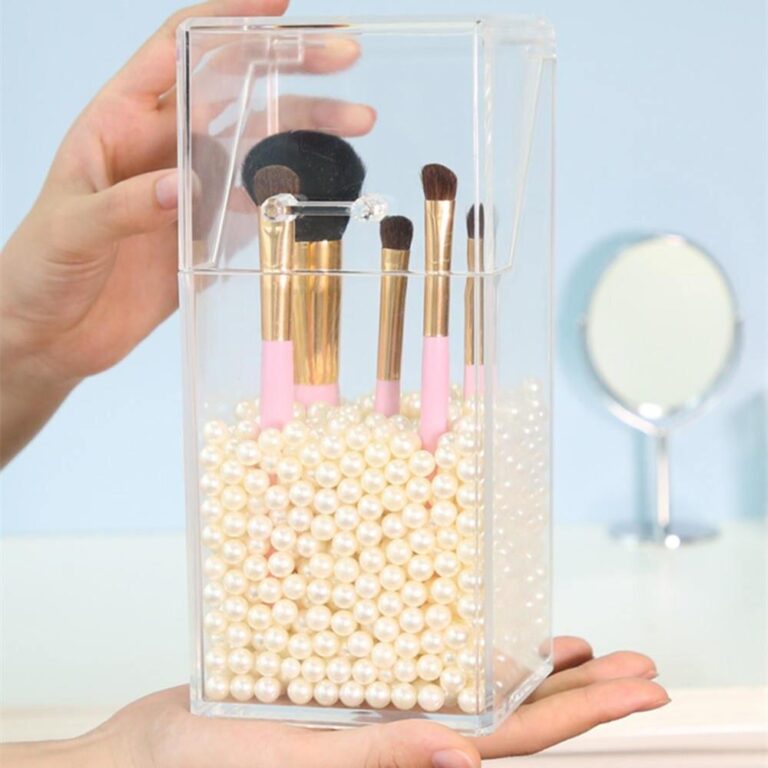 Transparenter Pinselbehälter für Make-up
